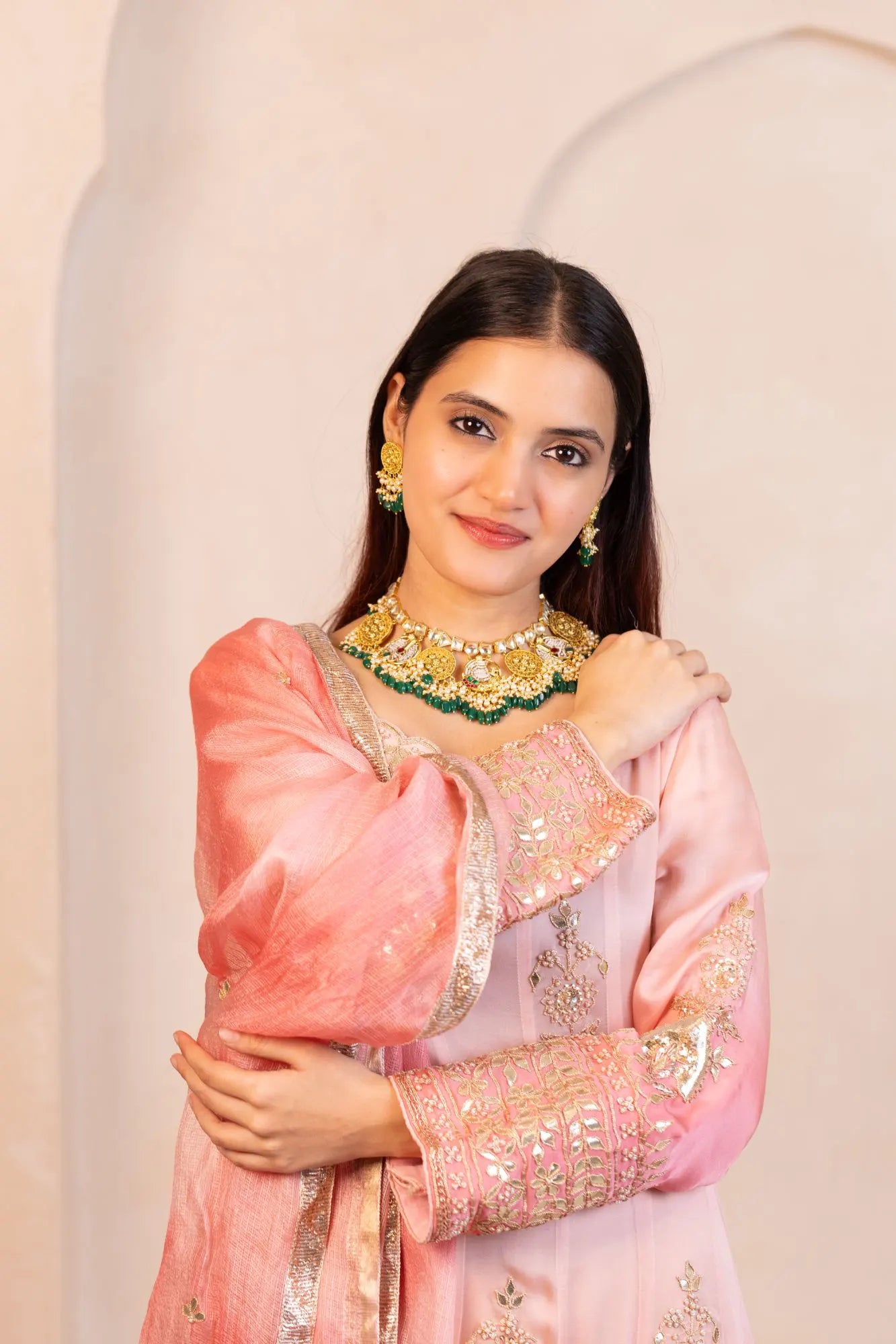 Green Kundan Bridal Necklace Set – Gold Statement Wedding Choker with Pearl Detailing & Matching Earrings