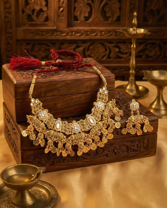 Indian Traditional Kundan Necklace Set in Antique Gold Finish