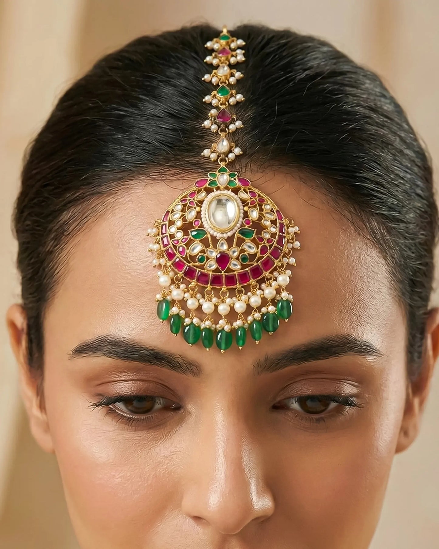 Indian Bridal Maang Tikka Headpiece, Kundan Pearl Forehead Jewelry, Green Bridal Headpiece for Wedding, South Asian Bride Accessory
