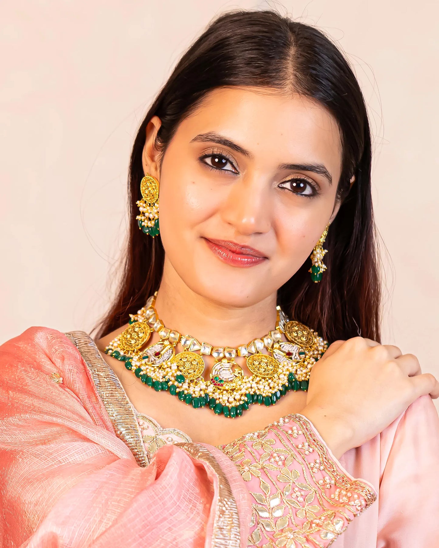 Green Kundan Bridal Necklace Set – Gold Statement Wedding Choker with Pearl Detailing & Matching Earrings