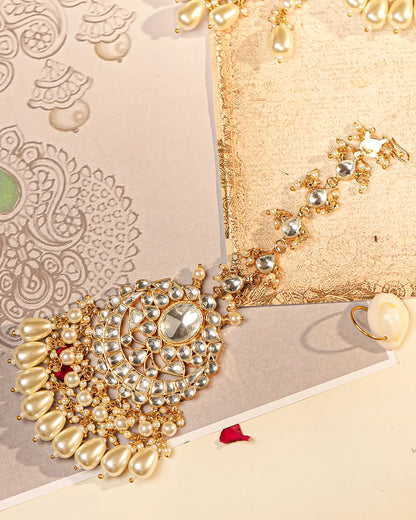 White Kundan Bridal Set – Gold Plated Choker, Earrings & Maang Tikka Jewelry