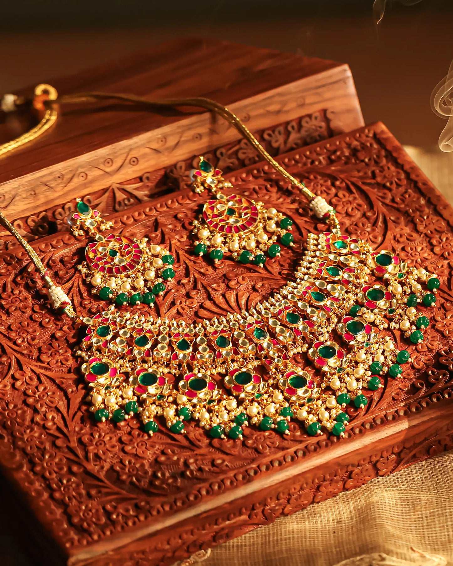 Kundan Choker Necklace Set Indian Bridal Jewelry with Green Beads
