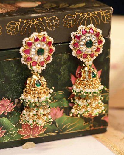Handcrafted Kundan Choker Set – 18K Gold Plated Bridal Necklace with Pearl Earrings