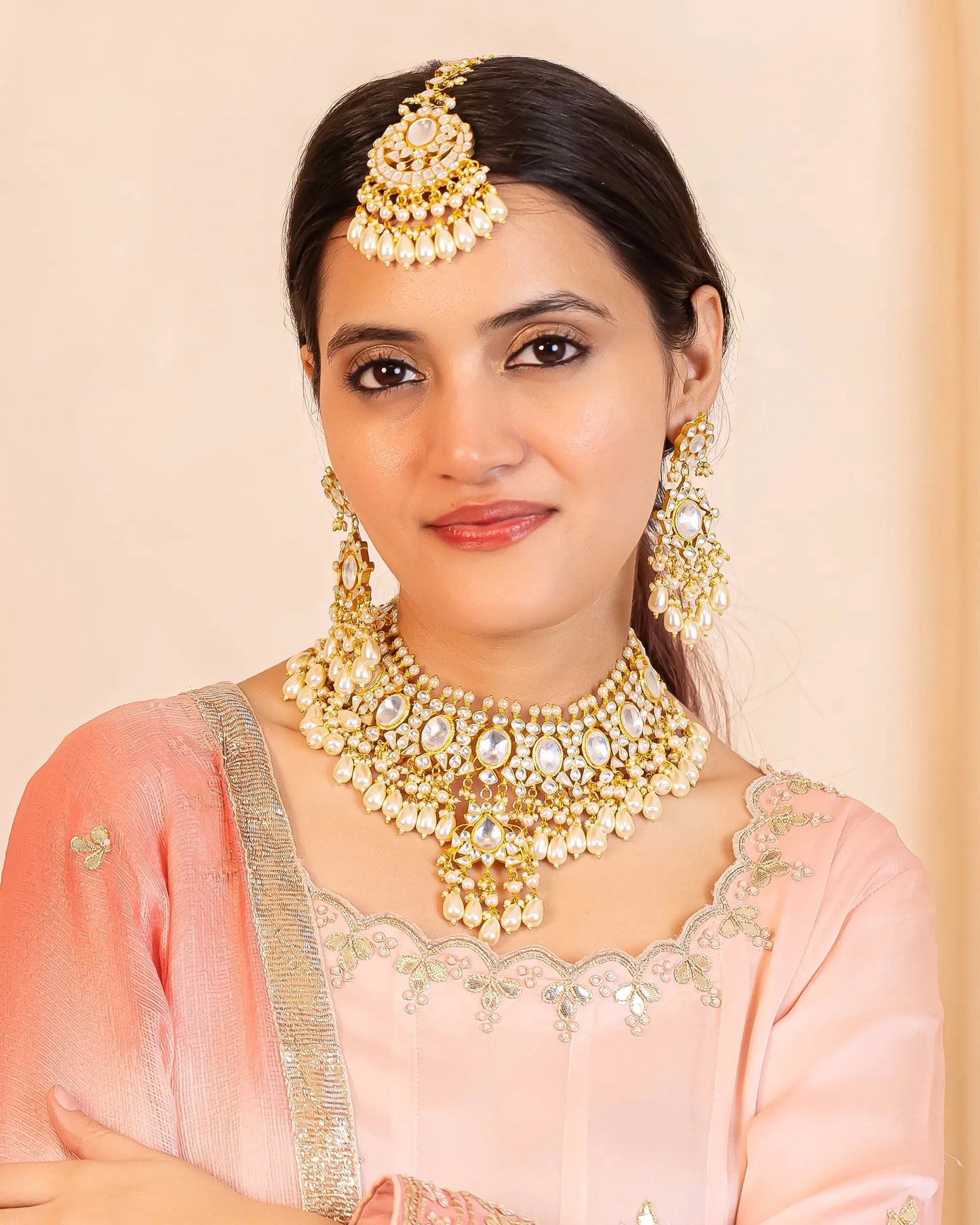 White Kundan Bridal Set – Gold Plated Choker, Earrings & Maang Tikka Jewelry