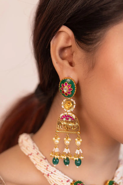 Multi Strand Pearl Choker Necklace Set with Green Kundan Pendant, Indian Bridal Jewelry, Wedding Necklace, Gold Choker with Earrings