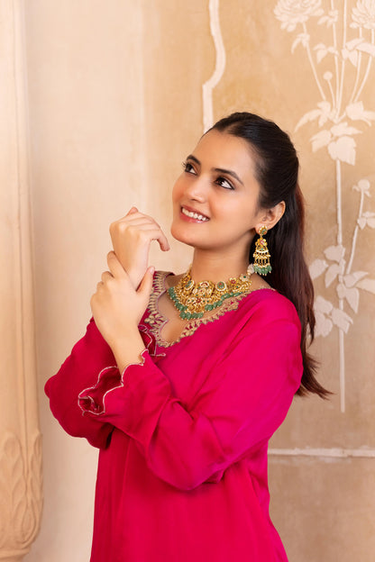 Traditional Green Kundan Choker Necklace Set with Matching Earrings
