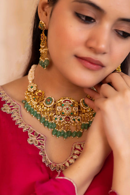 Traditional Green Kundan Choker Necklace Set with Matching Earrings