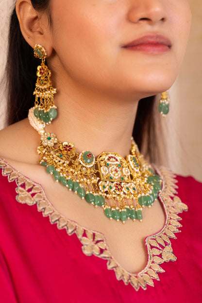 Traditional Green Kundan Choker Necklace Set with Matching Earrings