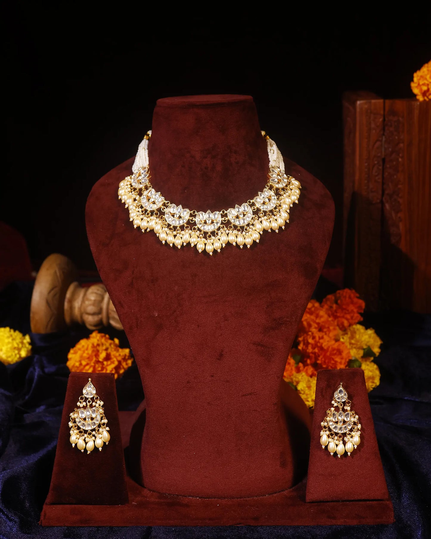 Kundan Pearl Choker Necklace Set, Indian Bridal Jewelry Set, Gold Tone Statement Necklace with Earrings, Wedding Jewelry, Festive Jewelry