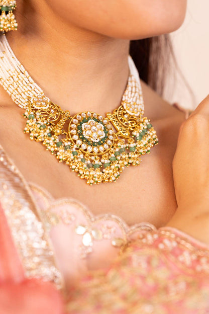 Green Kundan Choker Necklace Set with Pearl Strands, Indian Wedding Jewelry, Statement Choker with Jhumka Earrings, Gold Bridal Set