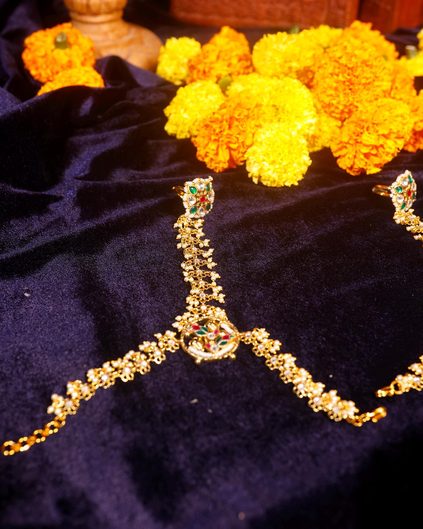 Kundan Pearl Hathphool Bridal Hand Harness, Green Red Polki Hand Jewelry, Indian Wedding Hand Bracelet Ring, Traditional Mehndi Jewelry