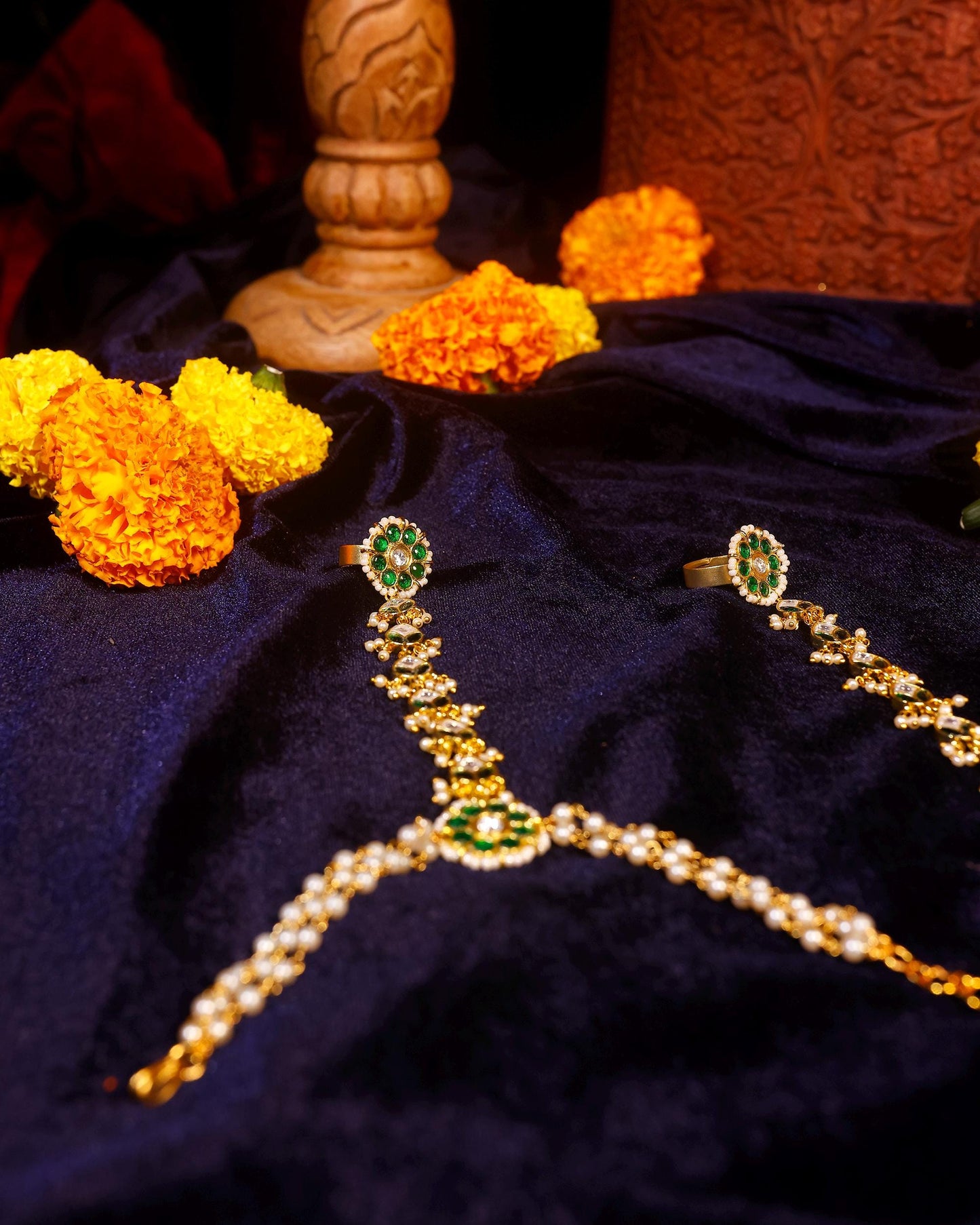 Kundan Pearl Hathphool Bridal Hand Harness, Green Stone Indian Hand Jewelry, Wedding Bracelet Ring, Traditional Mehndi Jewelry